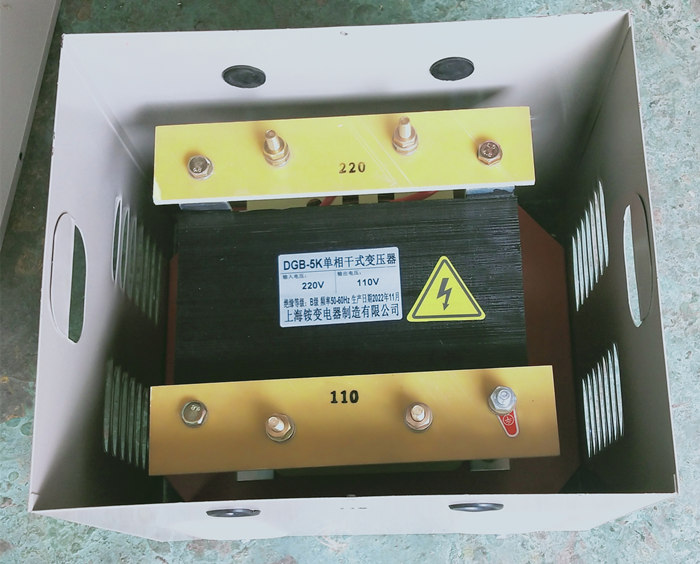 <font color='red'><font color='red'>變壓器</font>DG</font>-7kva 50/60hz 230/23