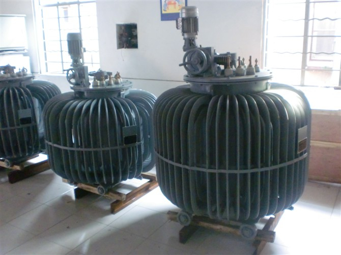 三相油浸式電力調壓器TSJA-250KVA 380V/0-650V輸出額定負載電流222A